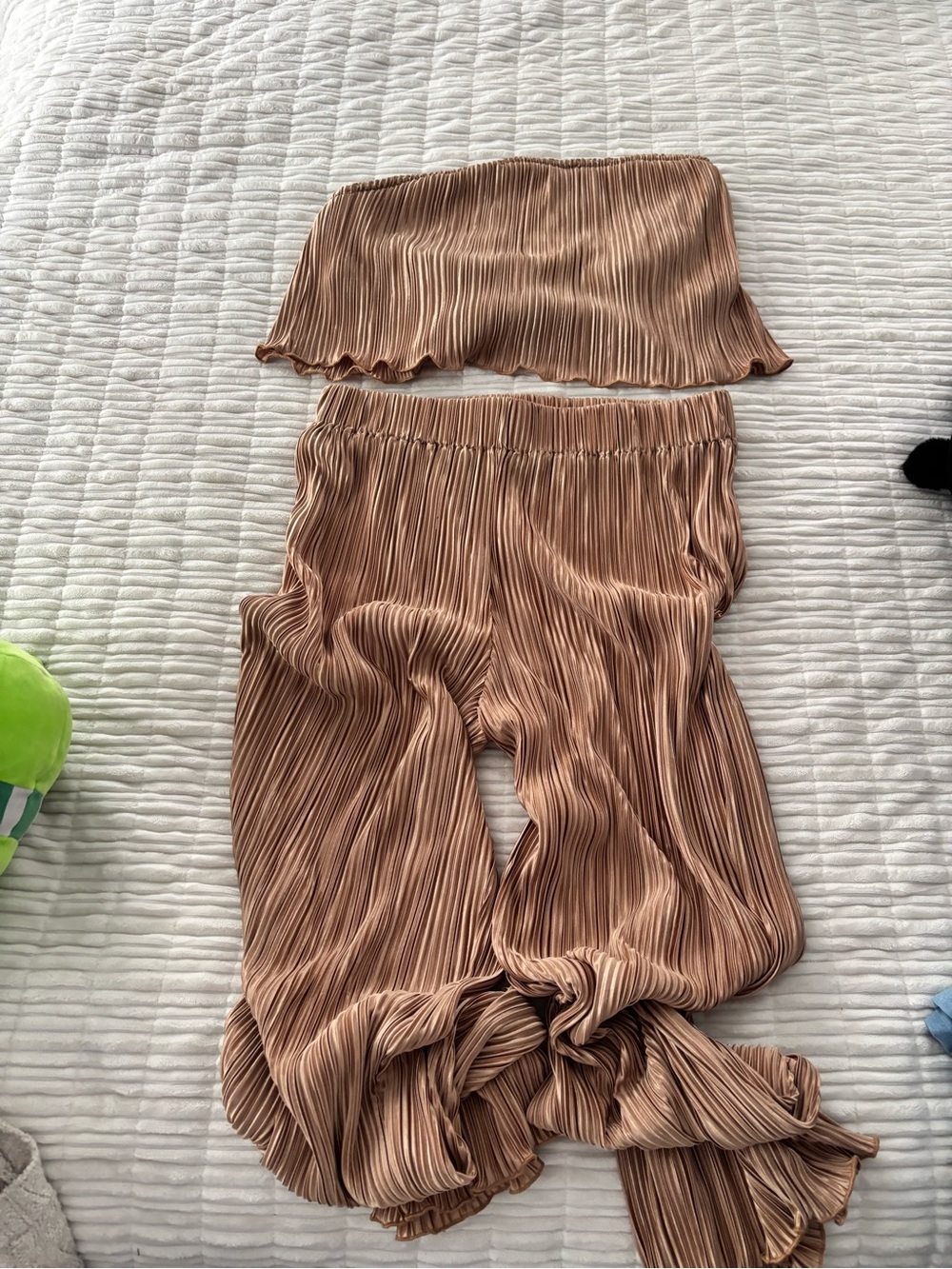 Pleated Two-Piece Strapless Set in gold